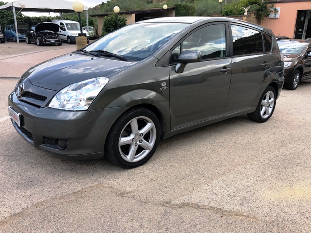 TOYOTA COROLLA VERSO 2.2 D-4D